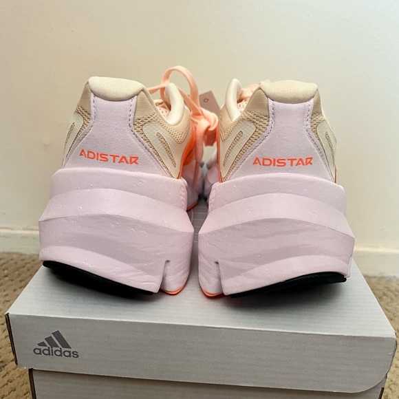 Size 8 Adidas in peach and light pink - Picture 5 of 6